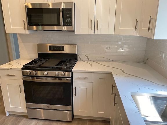 3rd image of 2212 N Lavergne Ave