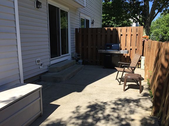 3rd image of 76 Stepping Stone Ln