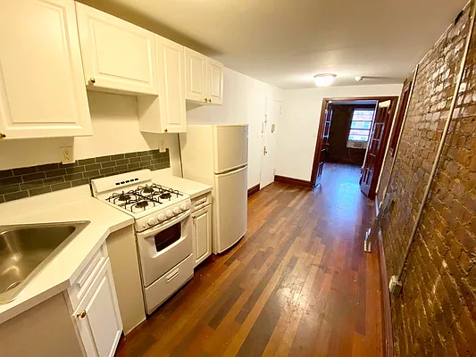 Rented by MOTION New York | media 19