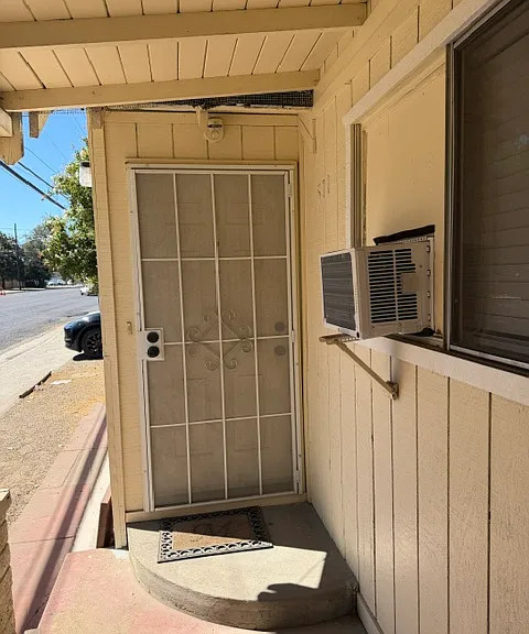 511 Coffee Rd — Photo 3
