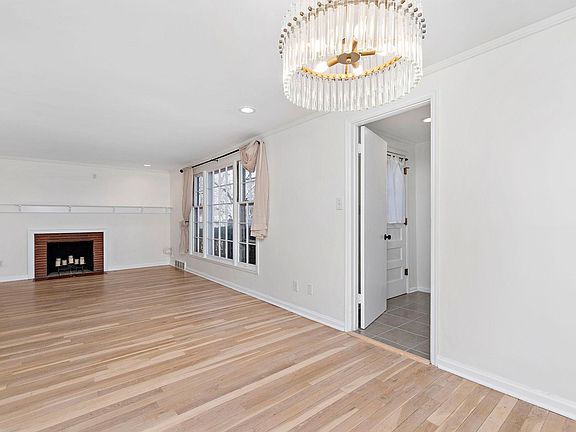 4th image of 7205 Canterbury St