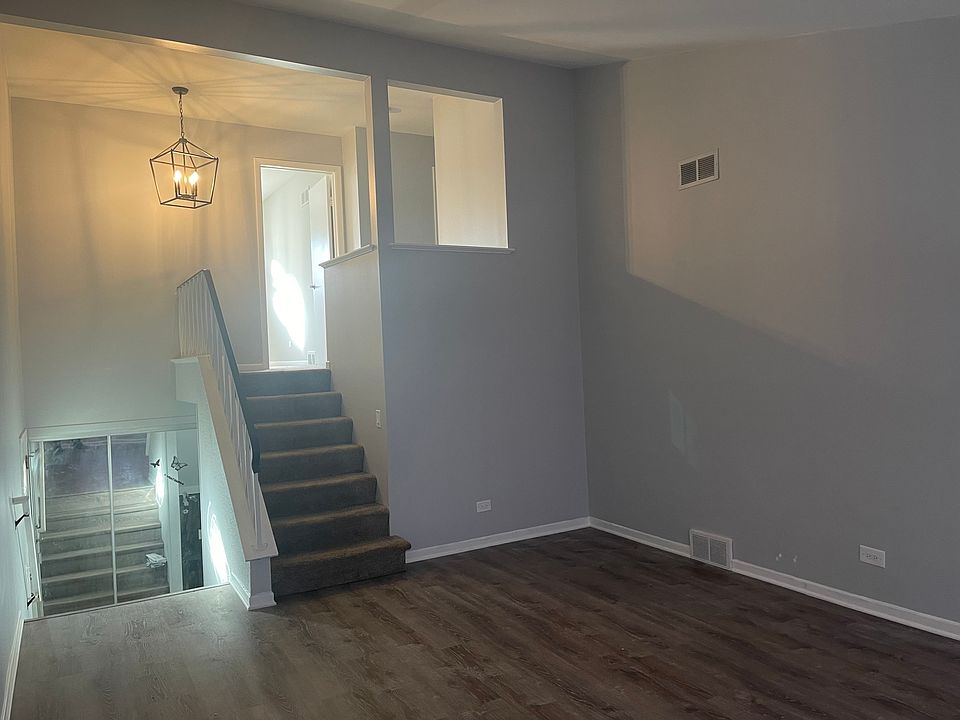 1st image of 9241 Barberry Ln