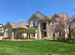 24024 Westmont Dr, Novi, MI 48374