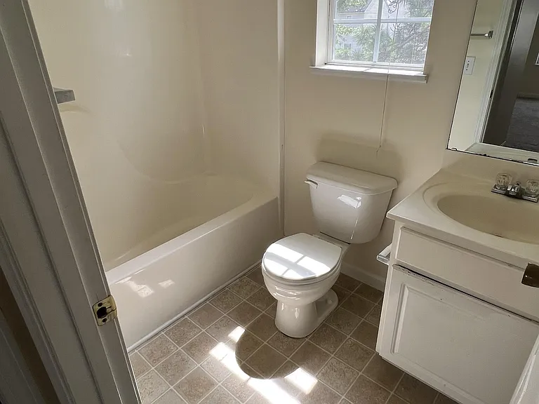 221 Fox Grove Cir #1 — Photo 8