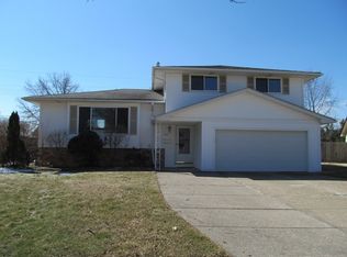 7127 Brandywine Rd, Parma Heights, OH 44130