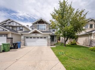 338 Royal Oak Cir NW, Calgary, AB T3G 5L9