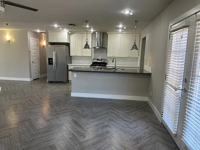 1416 E Del Rio Dr — Photo 10