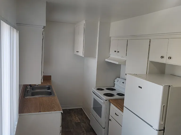 2125 North Ave #24 — Photo 4