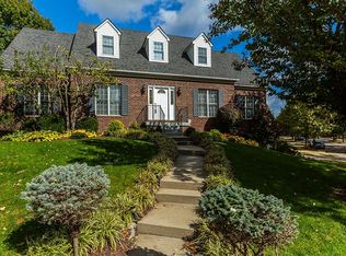 900 Calhoun Cir, Lexington, KY 40513