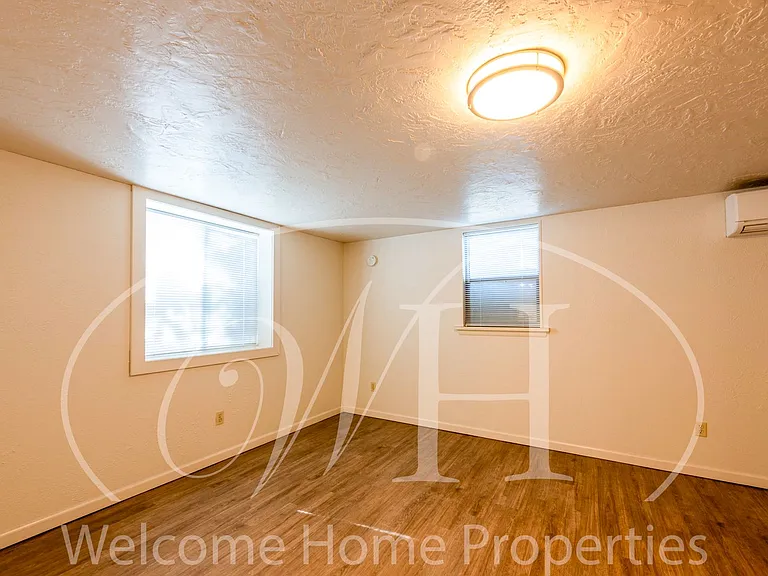 427 SW Bade Ave — Photo 24