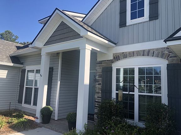 3rd image of 4012 Hawthorne Dr