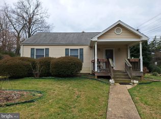 1830 Griffith Rd, Falls Church, VA 22043