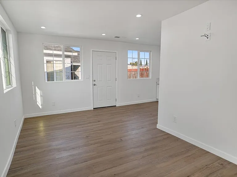 12118 Clora Pl — Photo 3