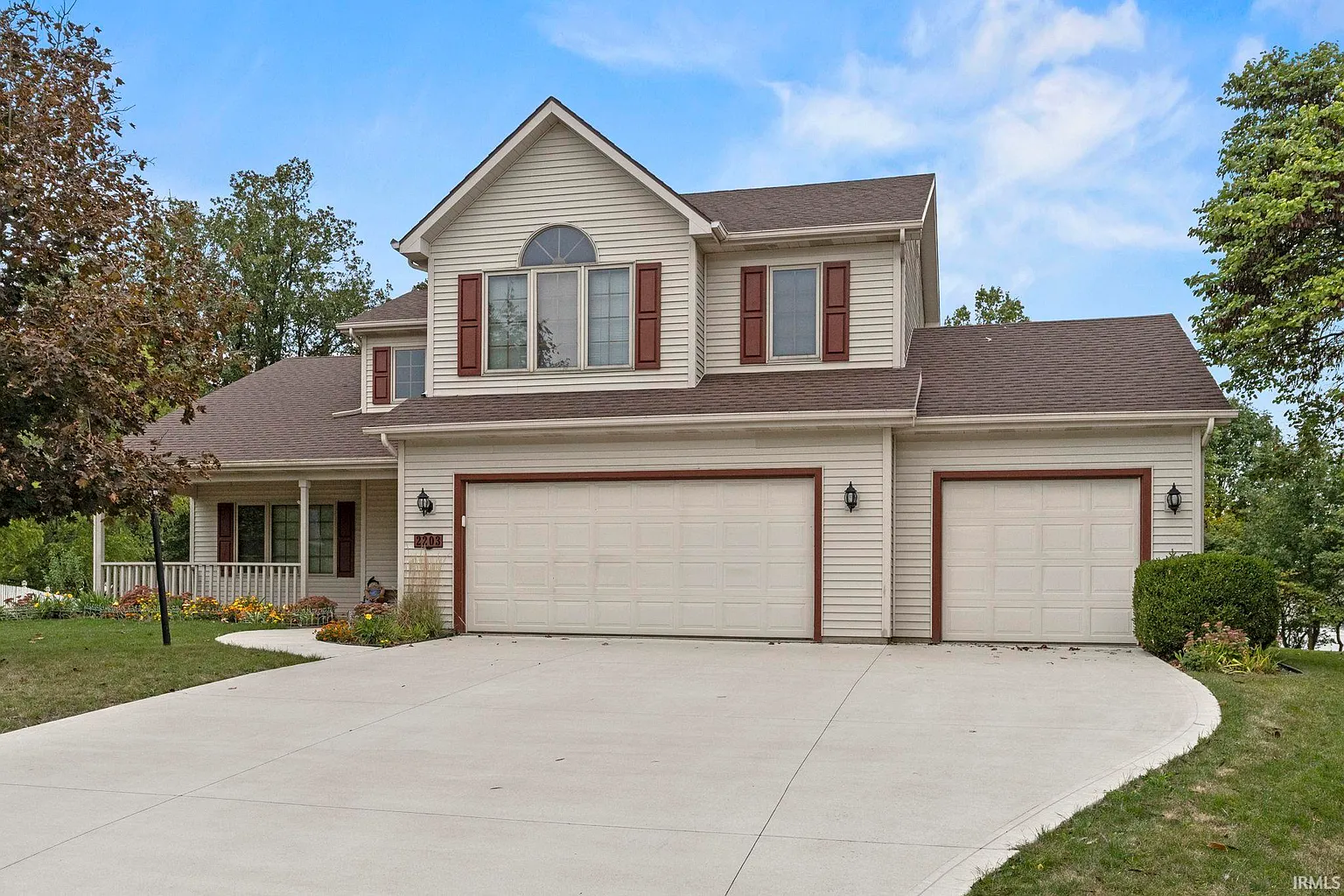 2203 Bluewater Trl photo 1