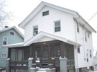 320 S Pine St, Davenport, IA 52802