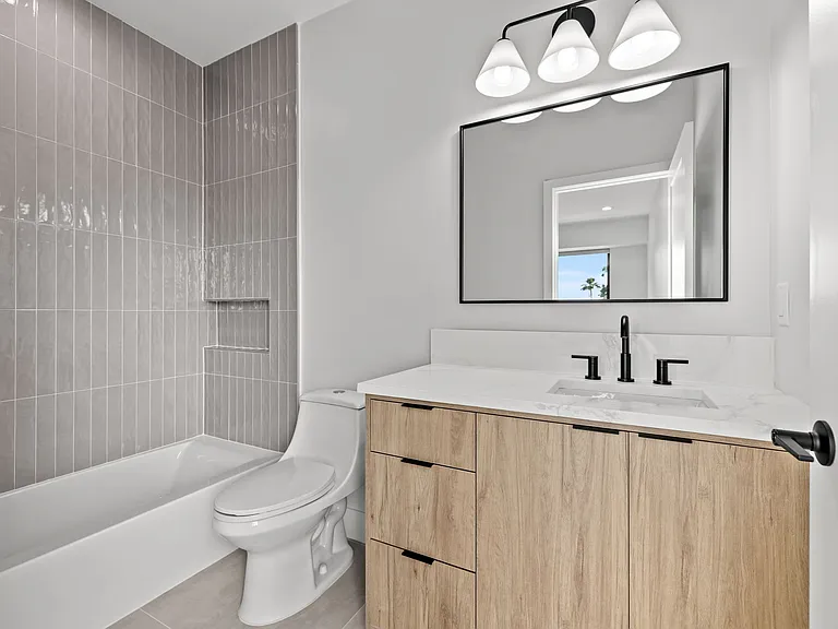 2507 N Massachusetts Ave #1 — Photo 27
