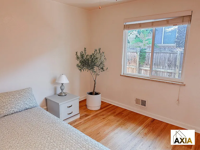 2479 S Corona St — Photo 8