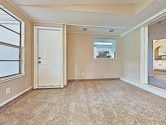 4th image of 1902 Mission Dr