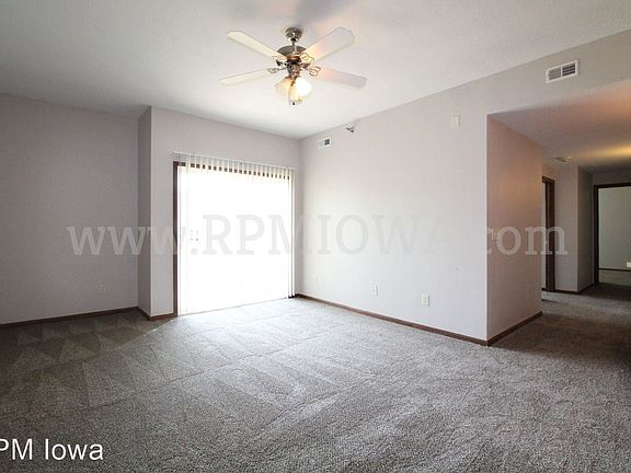 4th image of 1825 SW White Birch Cir Unit 5