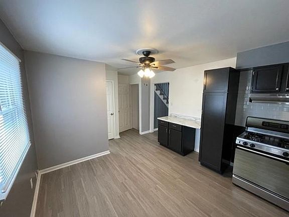 3rd image of 1218 E Cleveland Ave #1