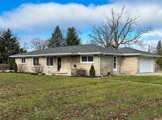 104 Lord Dr, Hartford City, IN 47348