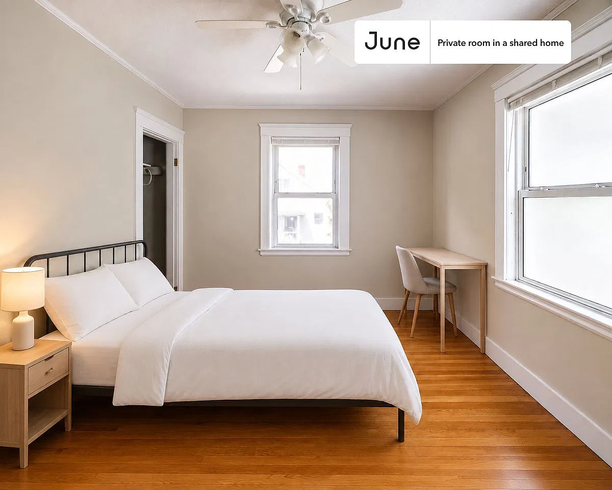 Queen bedroom in 4 bed/1 bath home in Somerville #1890 B — Photo 1