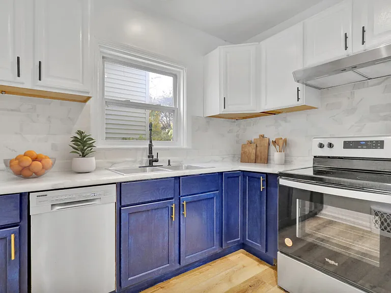 1033 E Cesar E Chavez Ave #1 — Photo 13