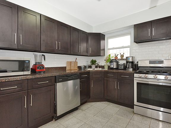 5th image of 137-52 70th Ave