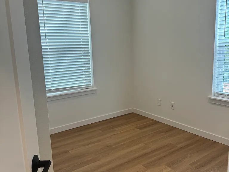 11517 5th Ave NE #11517B — Photo 8