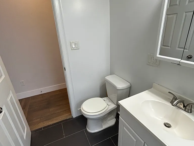 9 Peterborough St #5 — Photo 9