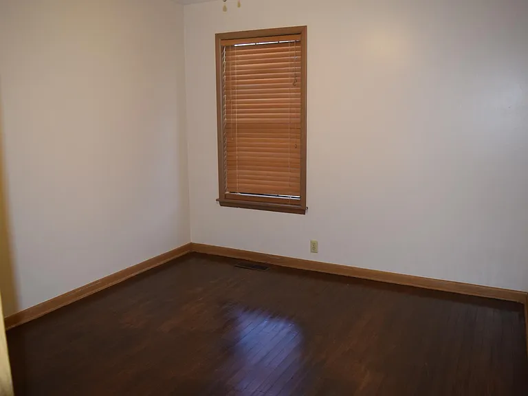 721 W Lakeshore Dr — Photo 13