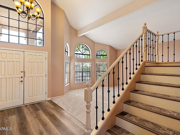 3rd image of 1214 W IRIS Drive
