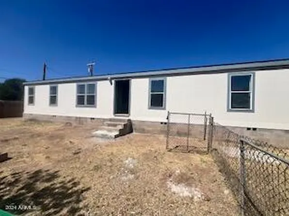 404 E APACHE Street, Huachuca City, AZ 85616