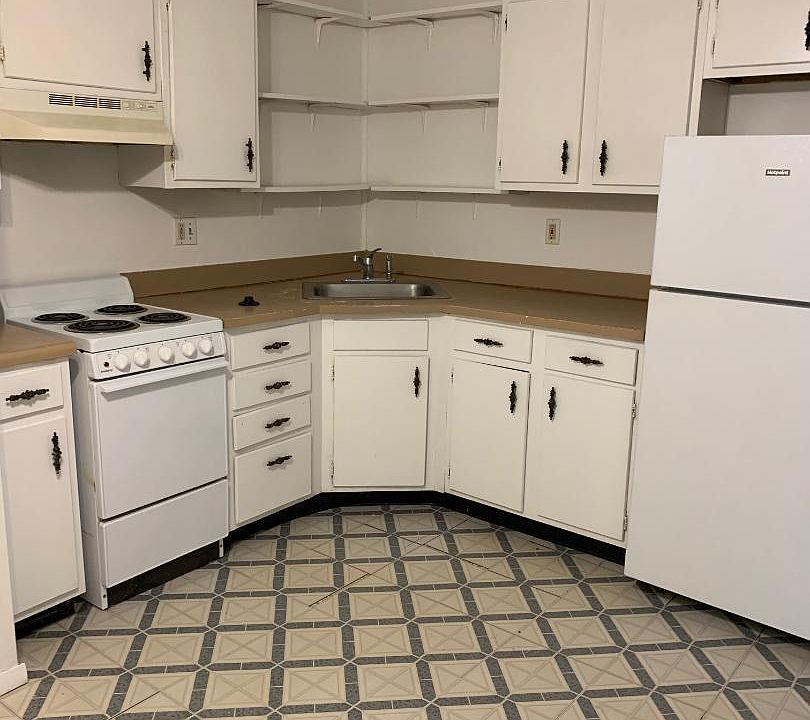 1st image of 1131-33 Silver Meadows Dr