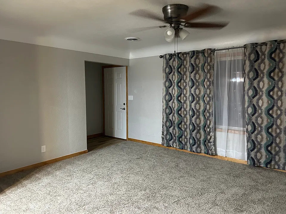 304 6th Ave