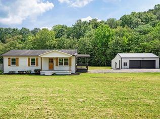 9956 Gassaway Rd, Woodbury, TN 37190