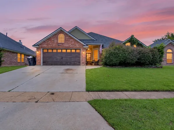 2301 Windsor Ct, Bossier City, LA 71111