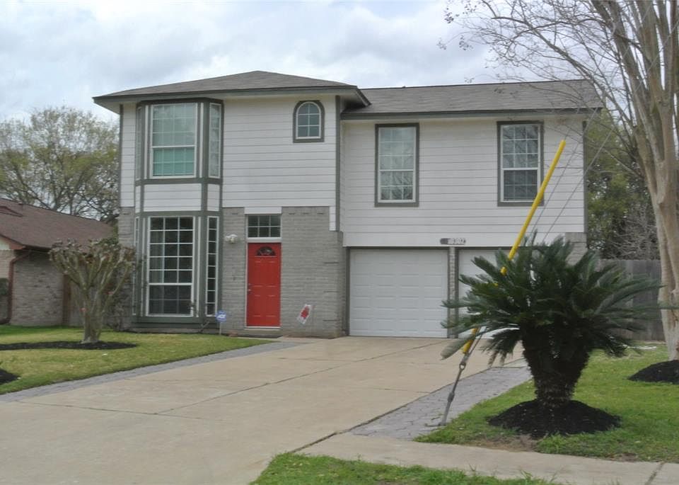 Beautiful view of outside of home