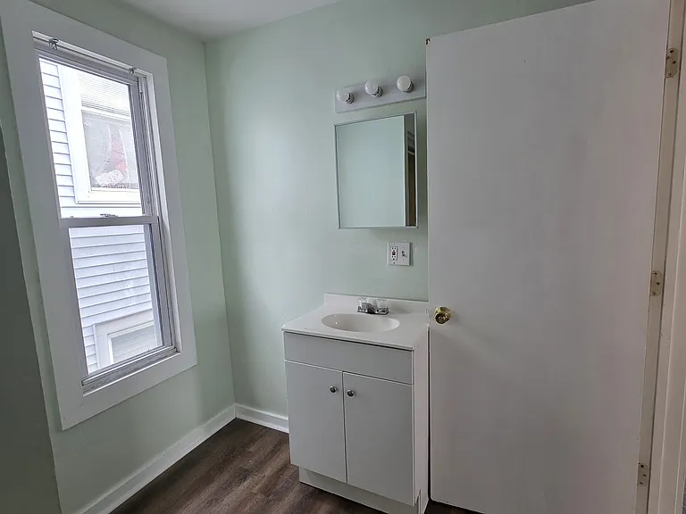 167 Paine St #1 — Photo 6