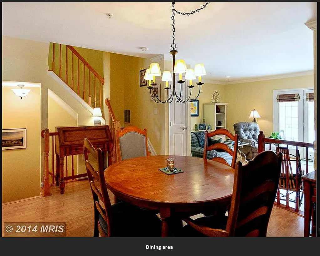 3 bed, 2.5 bath, 2600 sqft, $3,000 — Photo 2