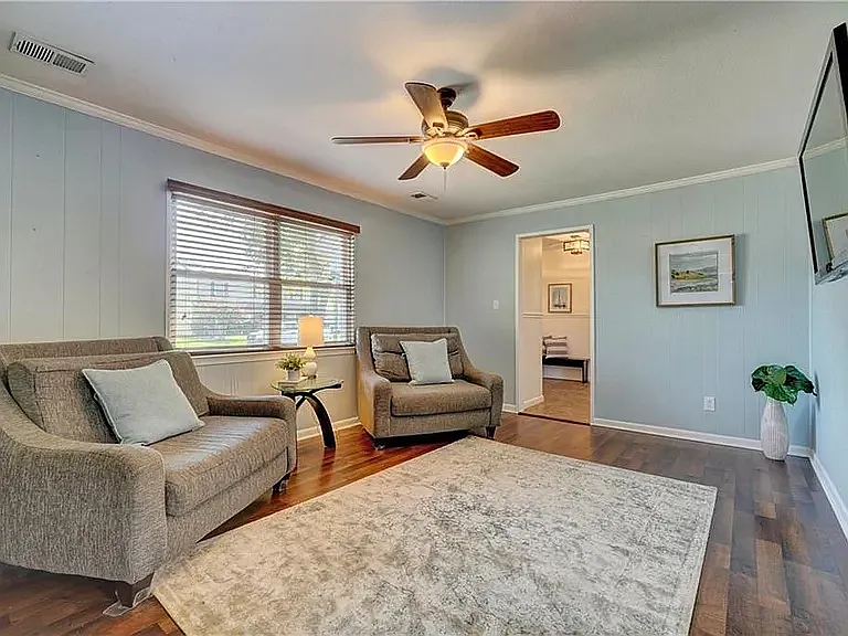 1434 Poinsetta Arch — Photo 3