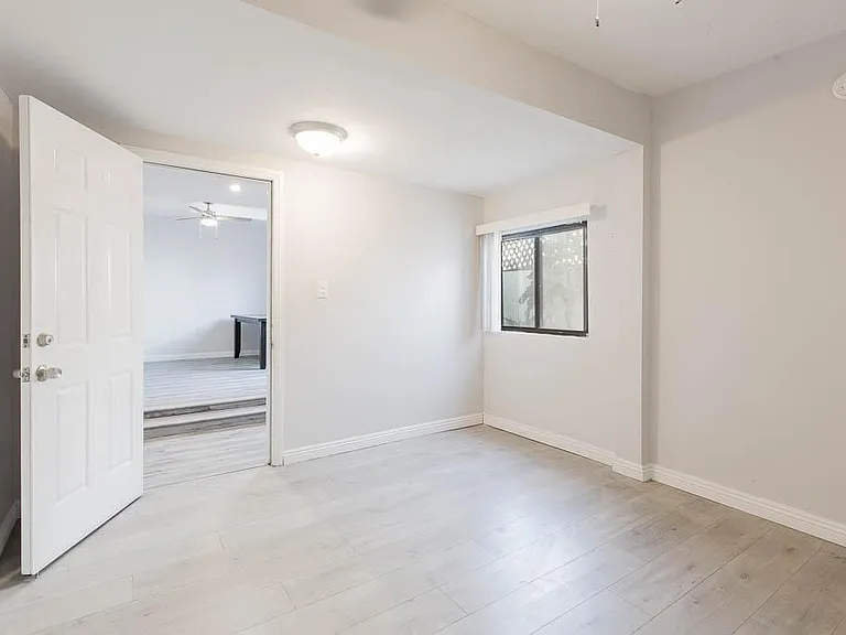 8601 Cadillac Ave #8525-1/2 — Photo 8