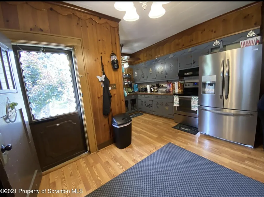 3 bed, 1544 sqft, $1,650 — Photo 3