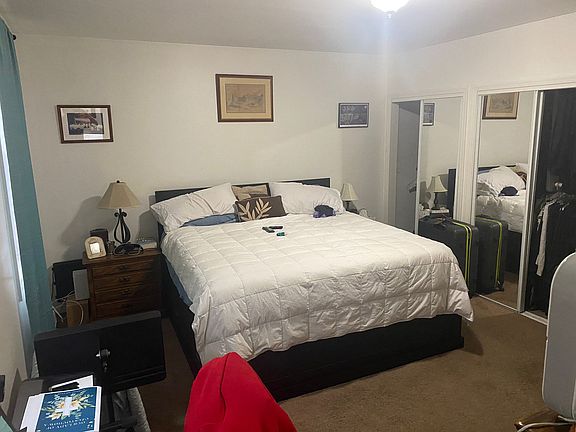 3rd image of 87 Jefferson Ave #2