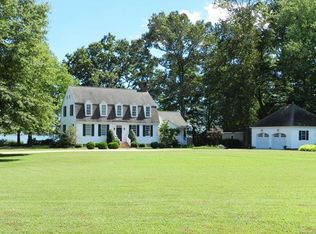 316 Long Point Ln, Cardinal, VA 23025