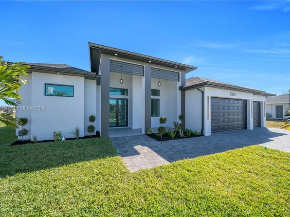 2221 5th Pl, Cape Coral, FL 33991
