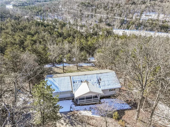 16 Blackfoot Ln, Holiday Island, AR 72631