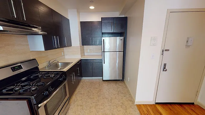 Rented by Metro Garden Realty NYC | media 2