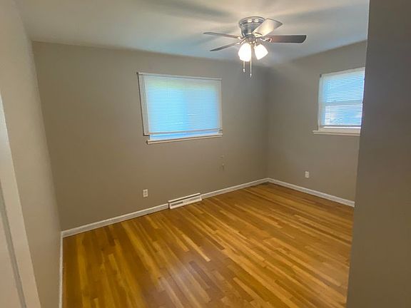 3rd image of 539 Lynn Haven Ln
