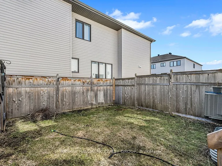 600 Parade Dr — Photo 29